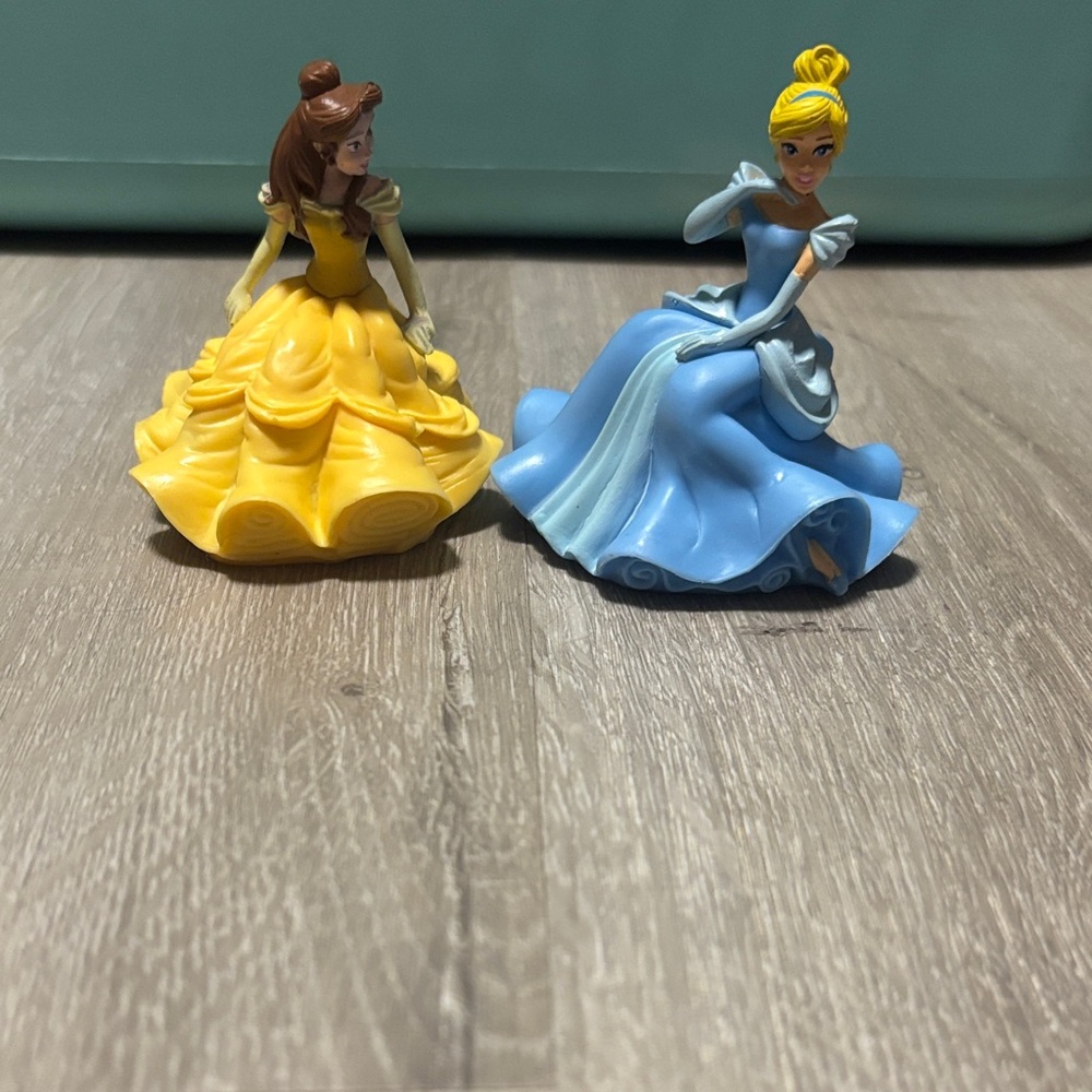 Disney Princess Belle and Cinderella Figurines - Yellow andโ Blue